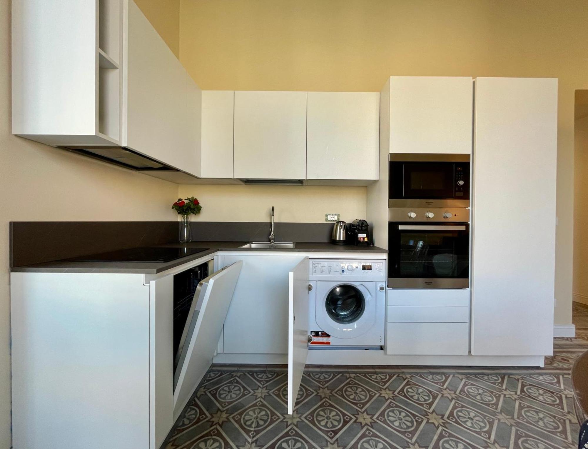 Villa Migliorini Lusso & Comfort In Finalborgo. Finale Ligure Rom bilde